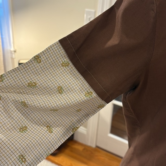 Vintage brown button down with patterned sleeves and top. Size M - Picture 4 of 7